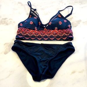 Black and red bikini set